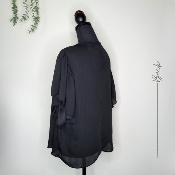 BLACK TOP FLUTTER SLEEVE - Picture 5 of 6